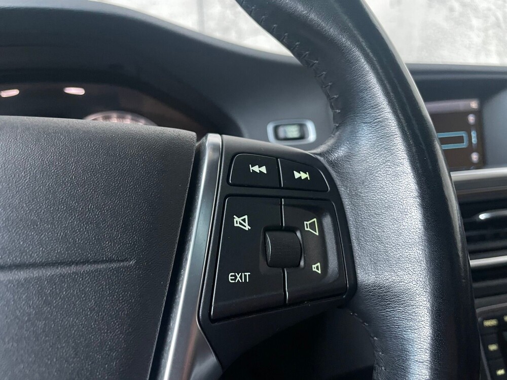 Volvo S60 2.0 T5 Summum 241PS 2012, X-014-FR