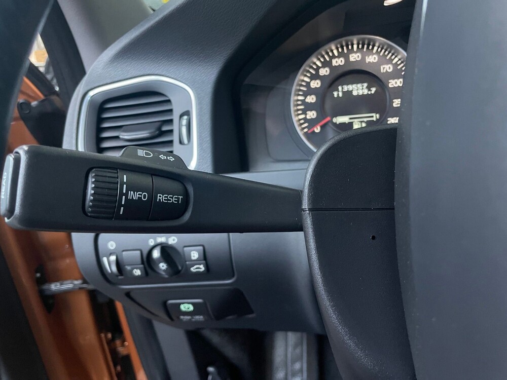 Volvo S60 2.0 T5 Summum 241PS 2012, X-014-FR