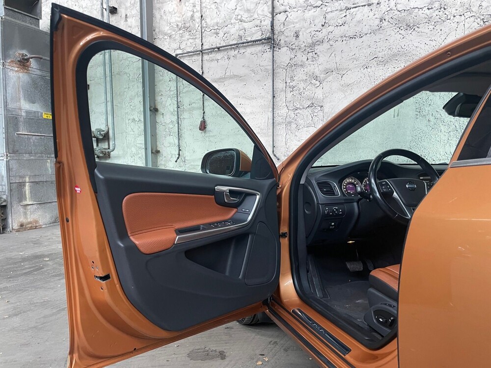 Volvo S60 2.0 T5 Summum 241PS 2012, X-014-FR