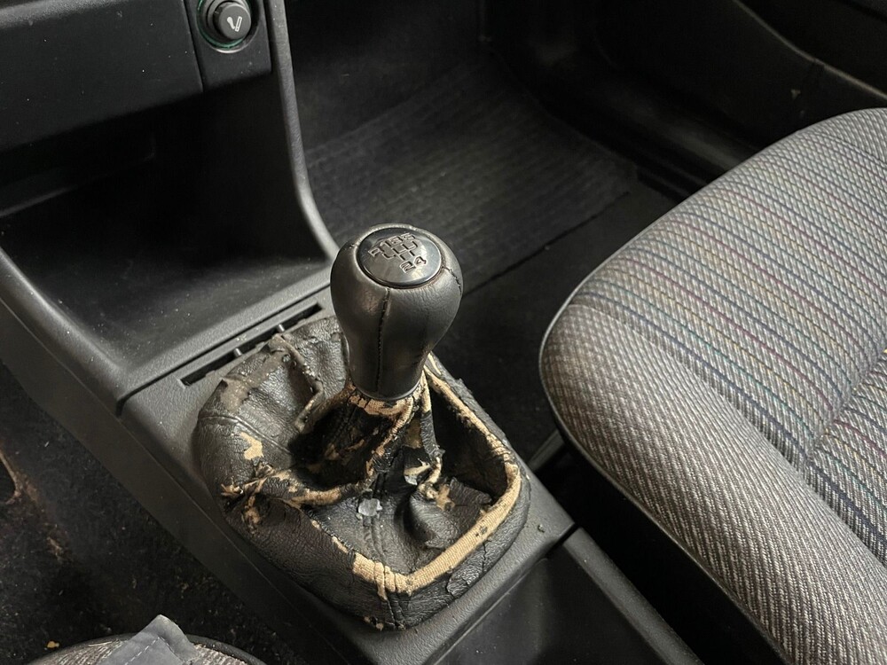 Volkswagen Passat 1.8 CL 90PS 1991 -Orig. NL-, ZJ-05-XG