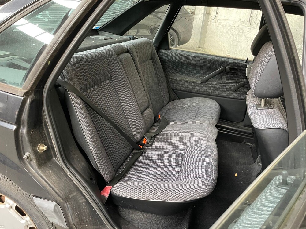 Volkswagen Passat 1.8 CL 90PS 1991 -Orig. NL-, ZJ-05-XG