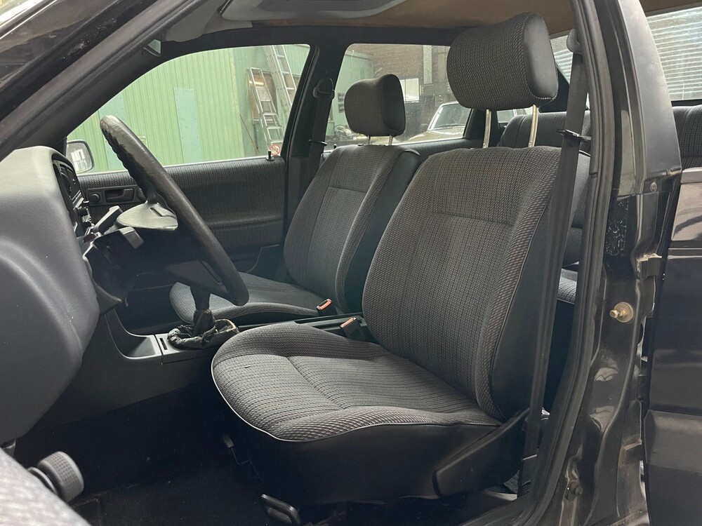 Volkswagen Passat 1.8 CL 90PS 1991 -Orig. NL-, ZJ-05-XG