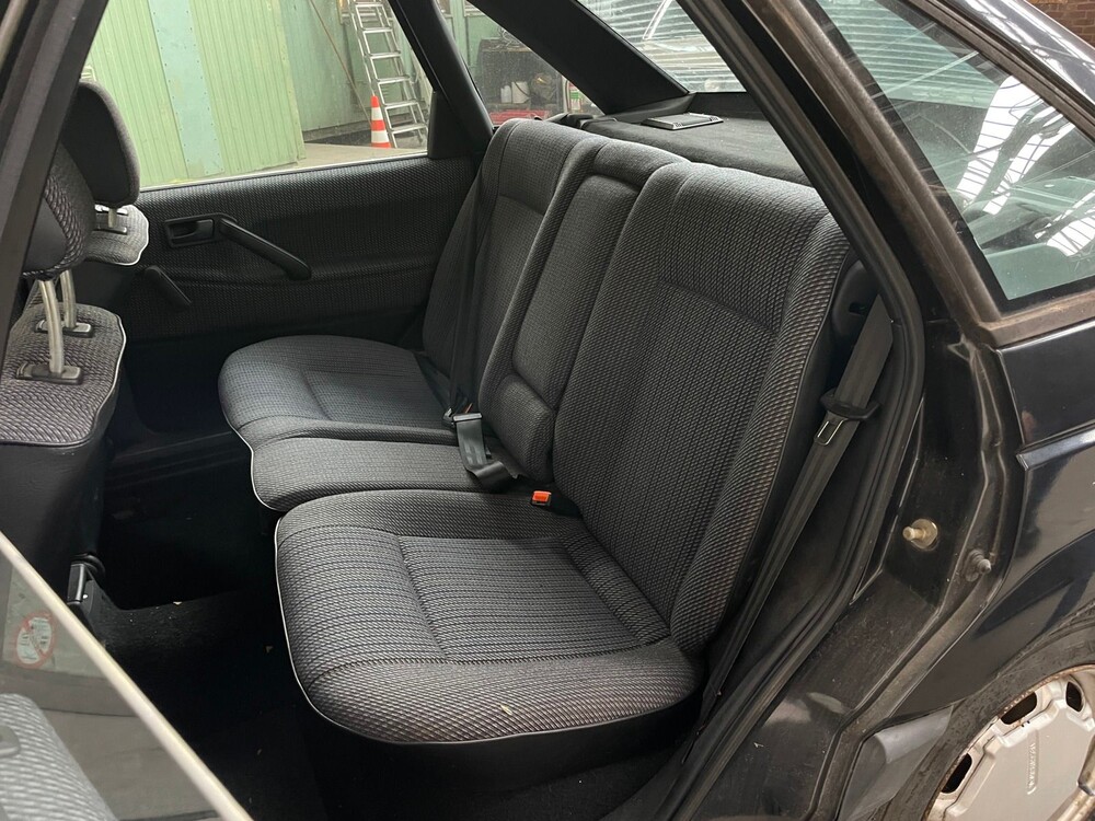 Volkswagen Passat 1.8 CL 90PS 1991 -Orig. NL-, ZJ-05-XG