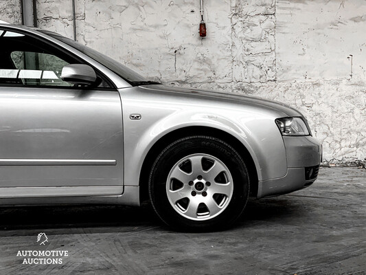 Audi A4 Avant 2.0 131pk 2002, 5-KXL-34 -Yountimer-