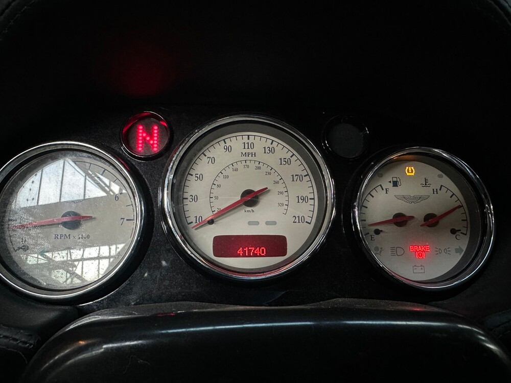 Aston Martin Vanquish 5.3 V12 460PS 2004 -Youngtimer-