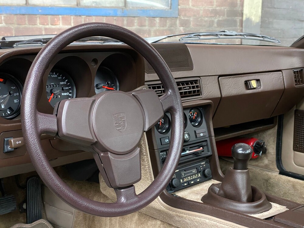 Porsche 924 Coupe 1984
