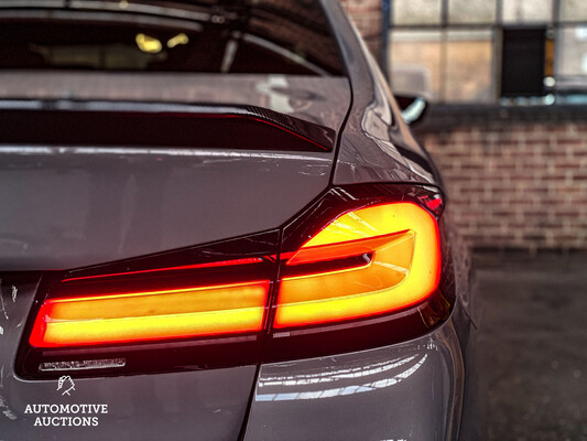 BMW 520i M-Performance M-Sport High Executive Edition -Facelift- 184hp 2020 -Orig. NL-5 Series, J-372-ZJ