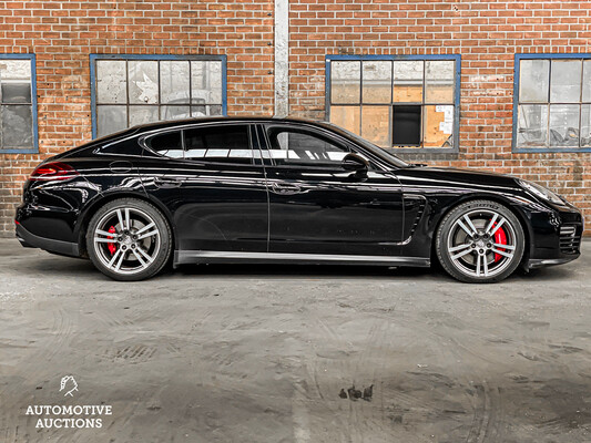 Porsche Panamera GTS 4.8 V8 Sport-Chrono 441hp 2014, G-250-RV