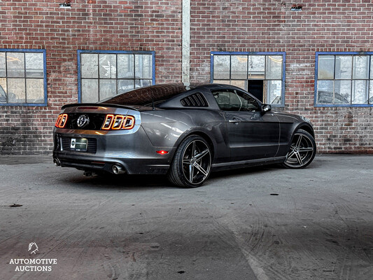 Ford Mustang 3.7 V6 305hp 2014, S-226-SJ