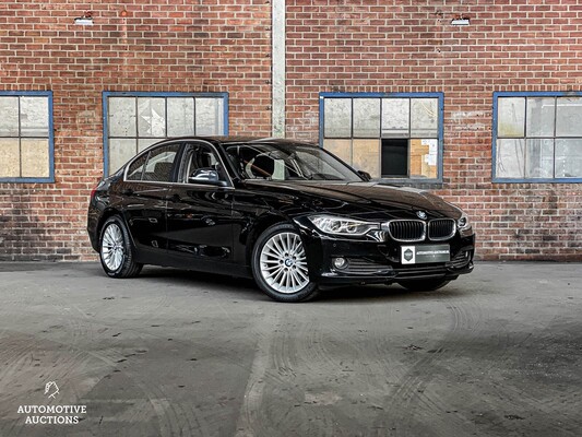 BMW 318d High Executive F30 143pk 2015 3-serie, XV-307-K