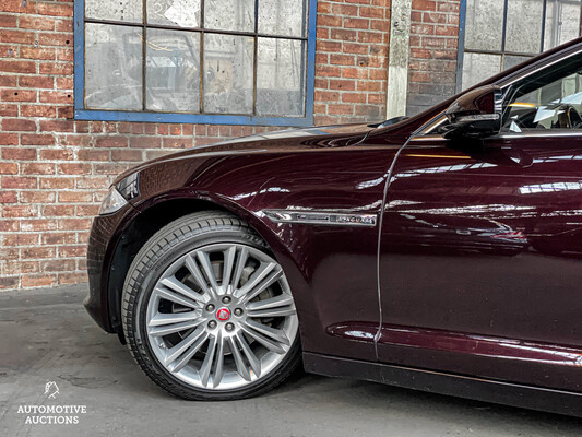 Jaguar XJ LWB 3.0 V6D Supersport 275hp 2012, 64-TPL-9