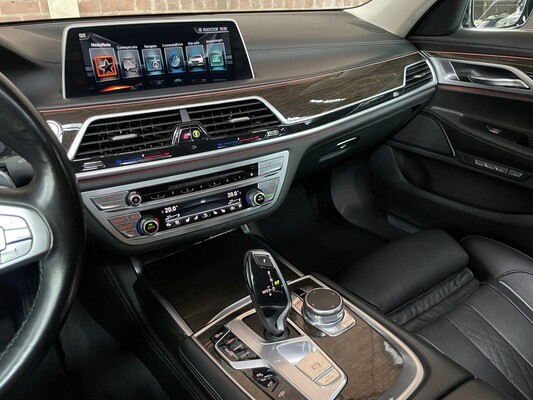 BMW 750Li High Executive 449PS 2016 7er, PL-586-X