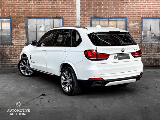 BMW X5 xDrive50i 7-Persoons 449pk 2014