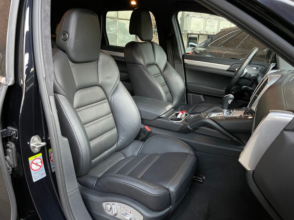 Porsche Cayenne Turbo 4.8 V8 500PS 2012