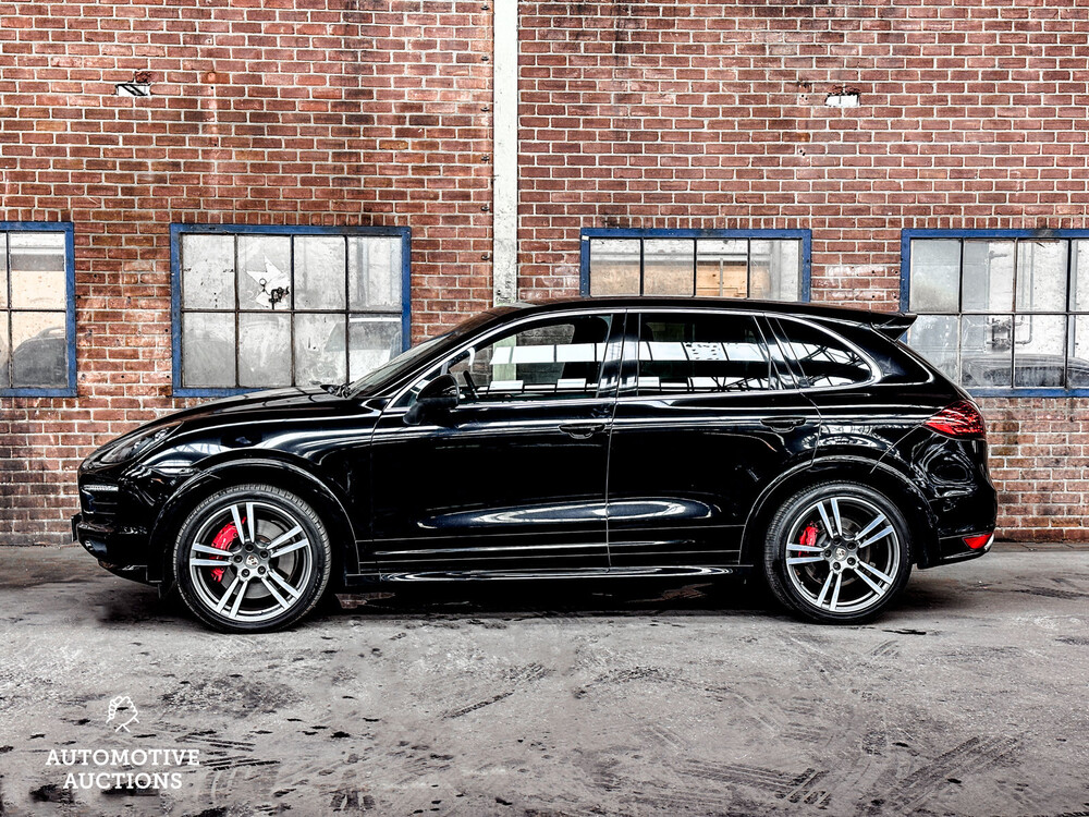 Porsche Cayenne Turbo 4.8 V8 500PS 2012