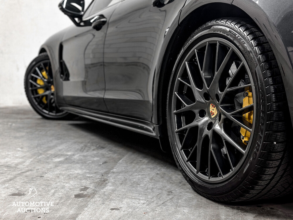 Porsche Panamera Sport Turismo Turbo S E-Hybrid 4.0 V8 680hp 2018 -Orig. NL-, RP-882-P