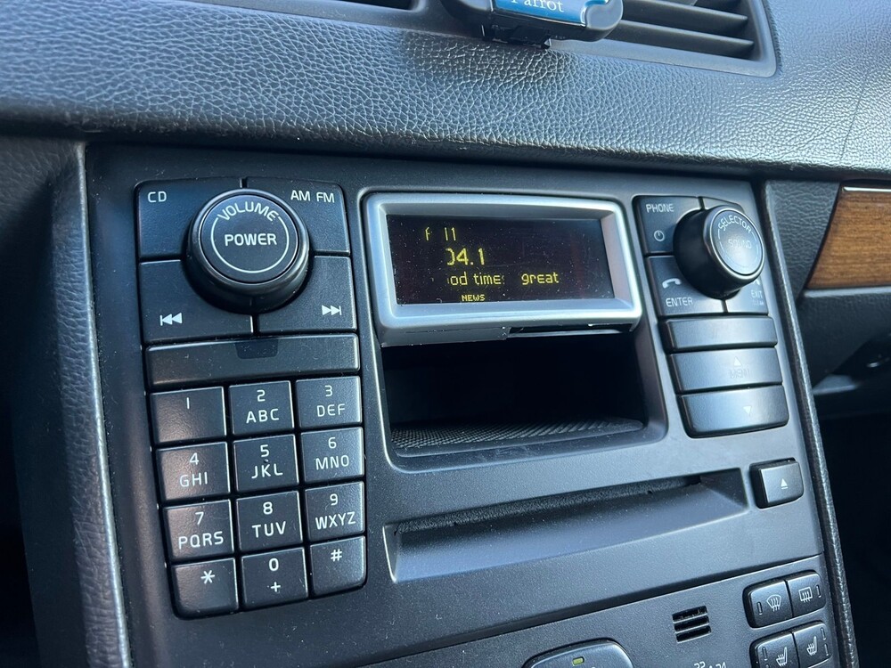 Volvo XC90 4.4 V8 Executive 315hp 2005, X-252-GV -Youngtimer-