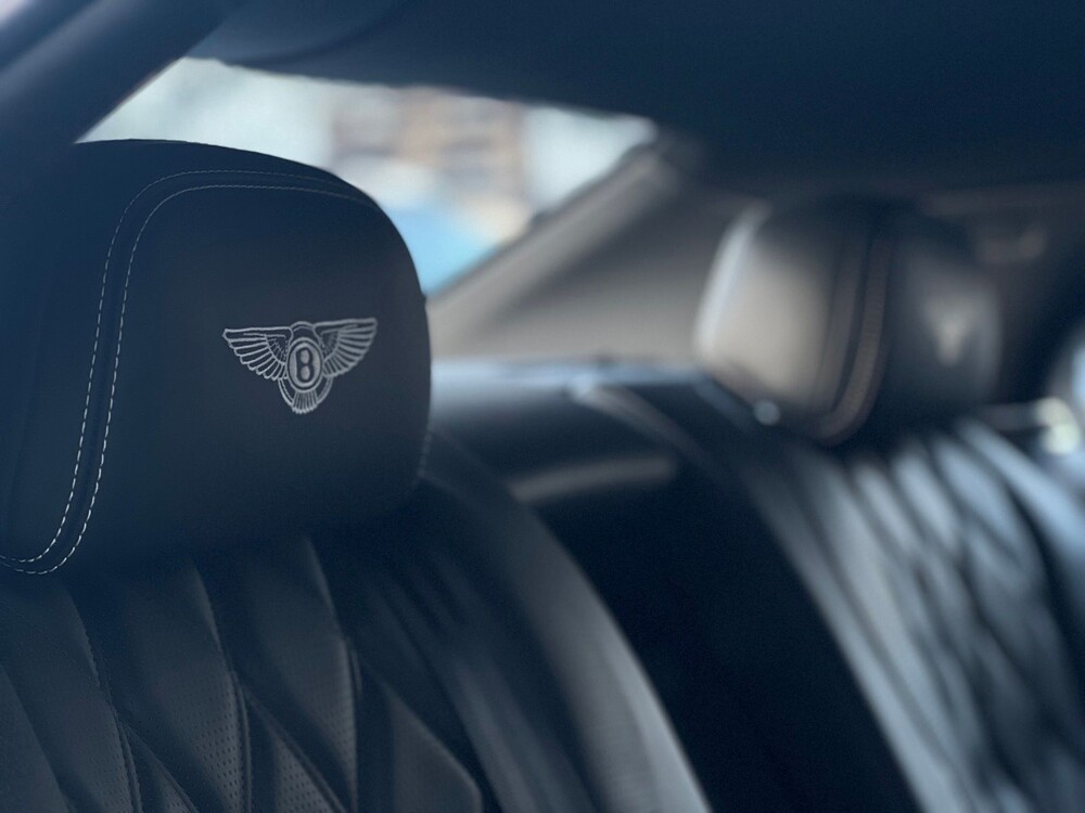 Bentley Flying Spur 4.0 V8 507pk 2015 -Orig. NL-, 5-ZHF-06