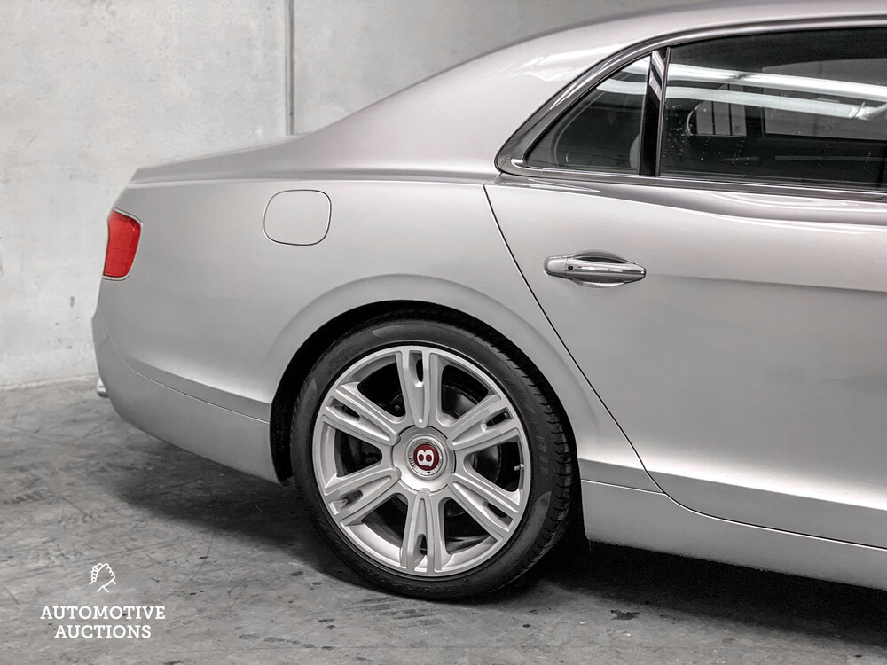 Bentley Flying Spur 4.0 V8 507pk 2015 -Orig. NL-, 5-ZHF-06