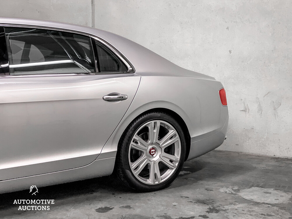 Bentley Flying Spur 4.0 V8 507pk 2015 -Orig. NL-, 5-ZHF-06