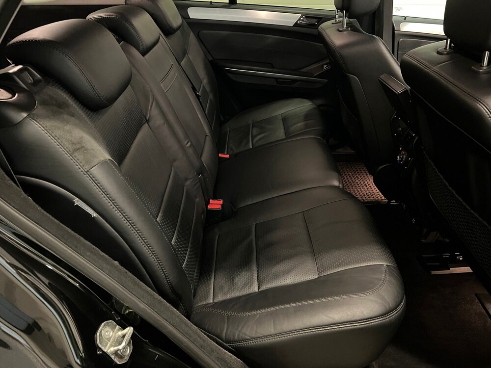 Mercedes-Benz ML63 AMG 6.2 V8 510hp 2006, R-677-XX -YOUNGTIMER-