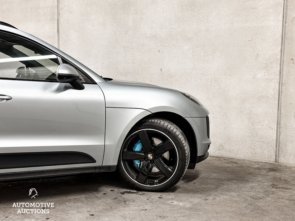 Porsche Macan S 3.0 V6 Sport-Chrono 354hp NEW-MODEL 2019, H-431-SR