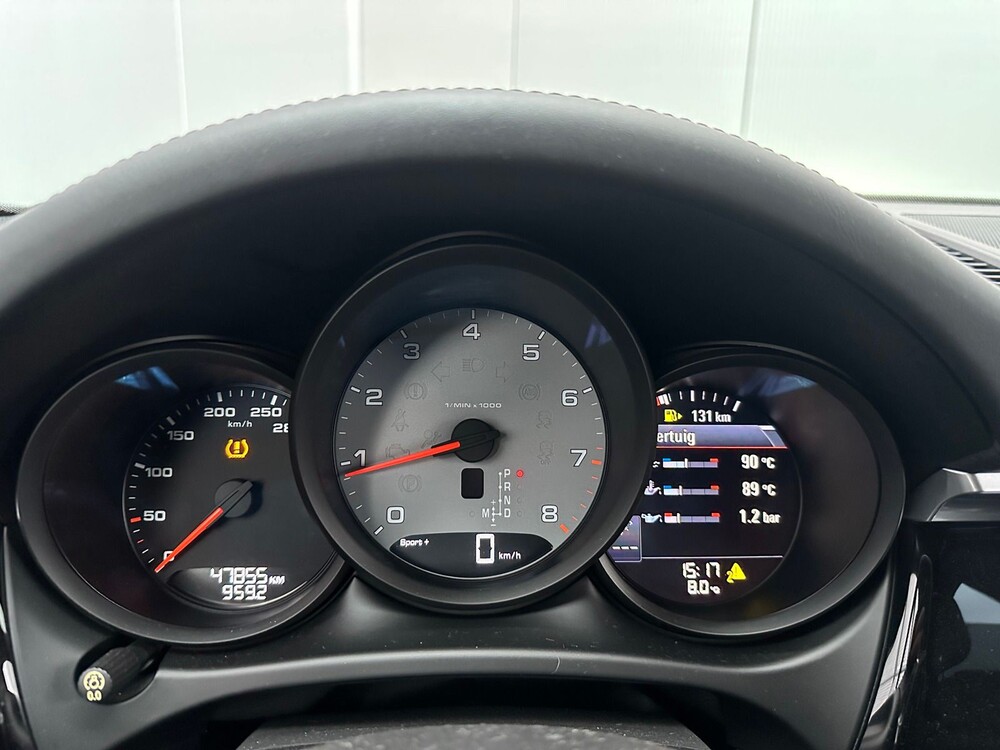 Porsche Macan S 3.0 V6 Sport-Chrono 354hp NEW-MODEL 2019, H-431-SR