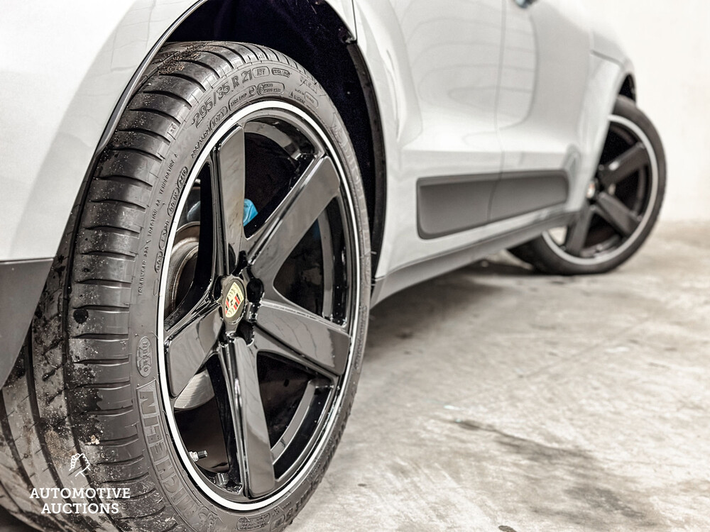 Porsche Macan S 3.0 V6 Sport-Chrono 354hp NEW-MODEL 2019, H-431-SR