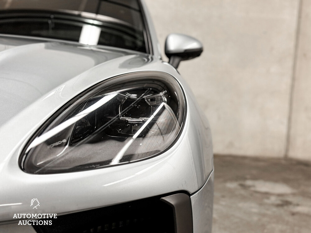 Porsche Macan S 3.0 V6 Sport-Chrono 354hp NEW-MODEL 2019, H-431-SR