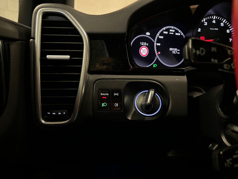 Porsche Cayenne 3.0 V6 Sport-Chrono 340hp 2018 new-model, RL-097-H