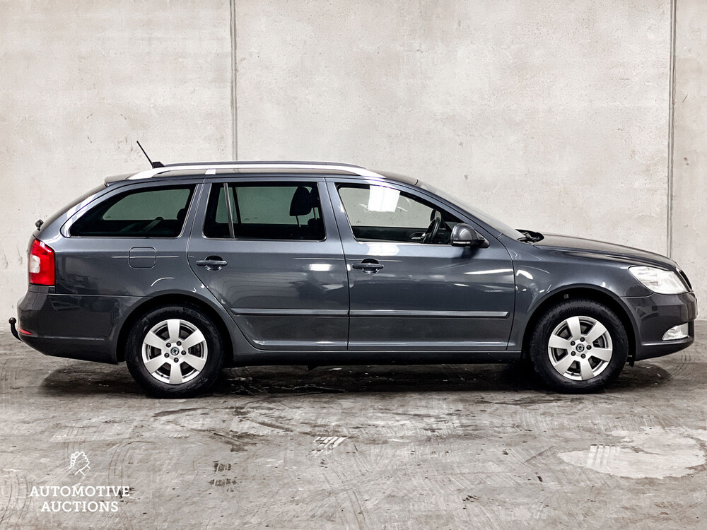 Skoda Octavia Estate 1.8 TSI Elegance 160hp 2012, 64-SXX-5