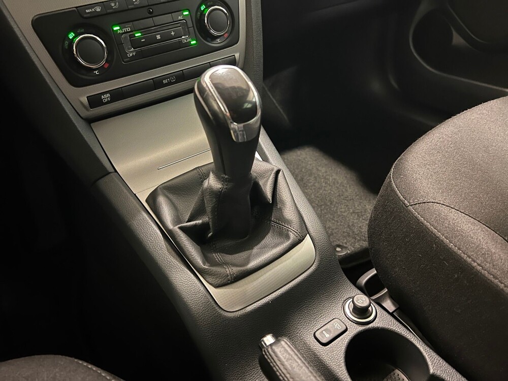 Skoda Octavia Estate 1.8 TSI Elegance 160hp 2012, 64-SXX-5