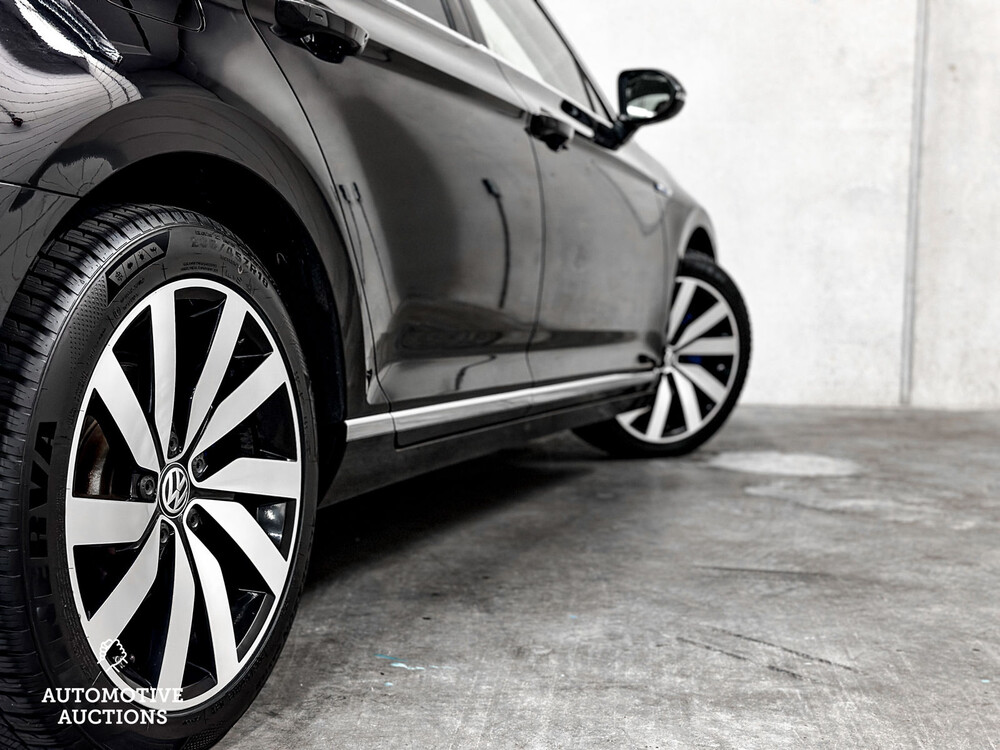 Volkswagen Passat Variant GTE 1.4 TSI Highline 218hp 2016, XG-966-V