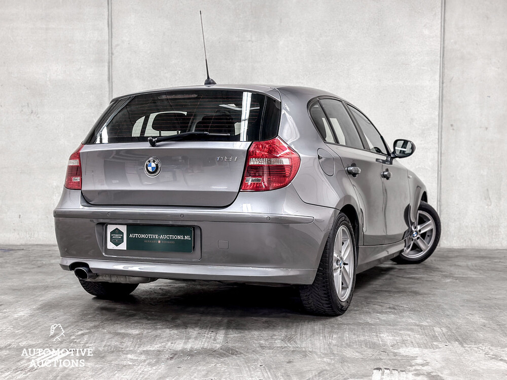 BMW 118i High Executive E87 143hp 2010 1-Series, PK-620-R