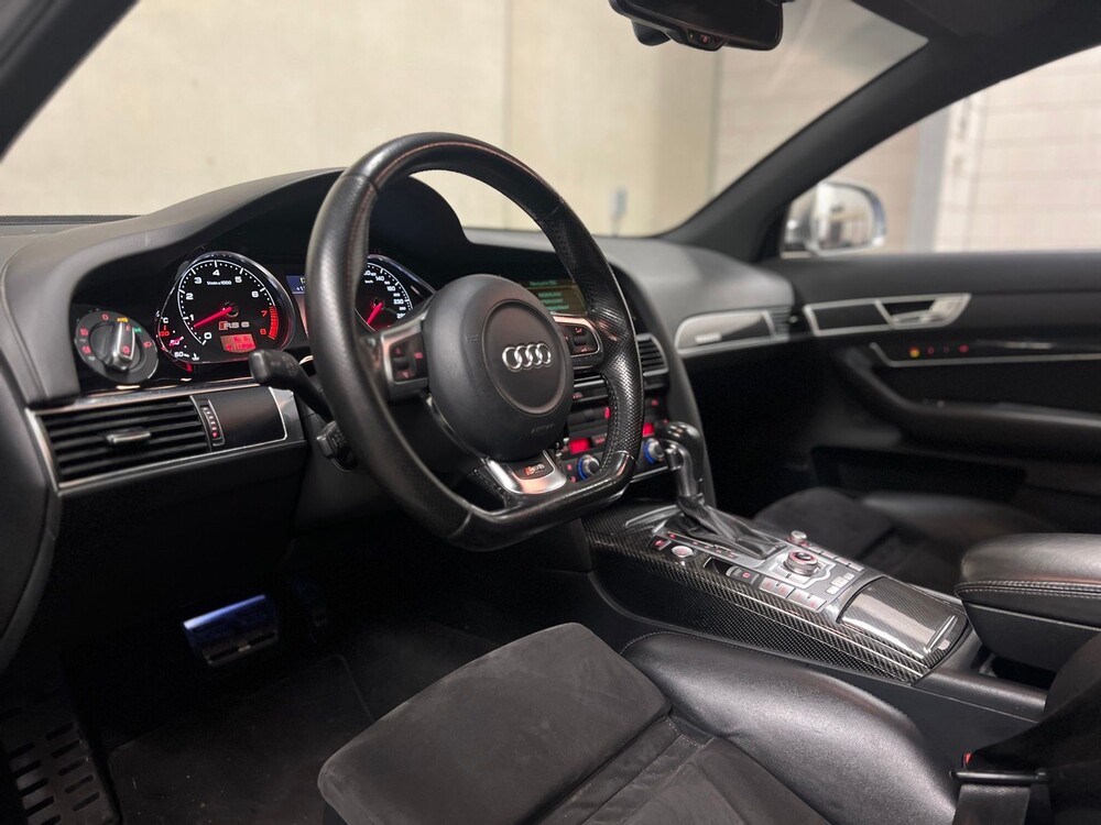 Audi RS6 Sedan 5.0 V10 Quattro 580hp 2010