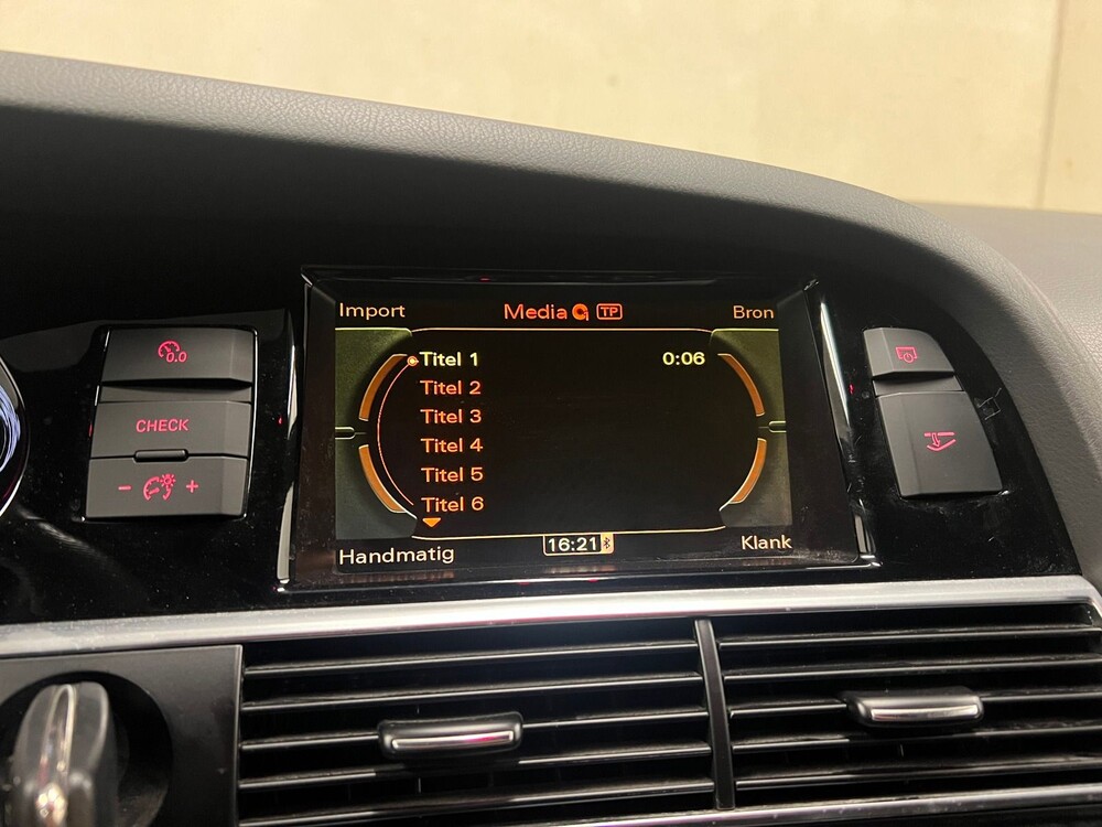 Audi RS6 Sedan 5.0 V10 Quattro 580hp 2010