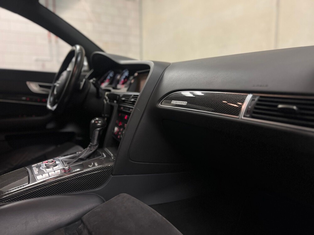 Audi RS6 Sedan 5.0 V10 Quattro 580hp 2010