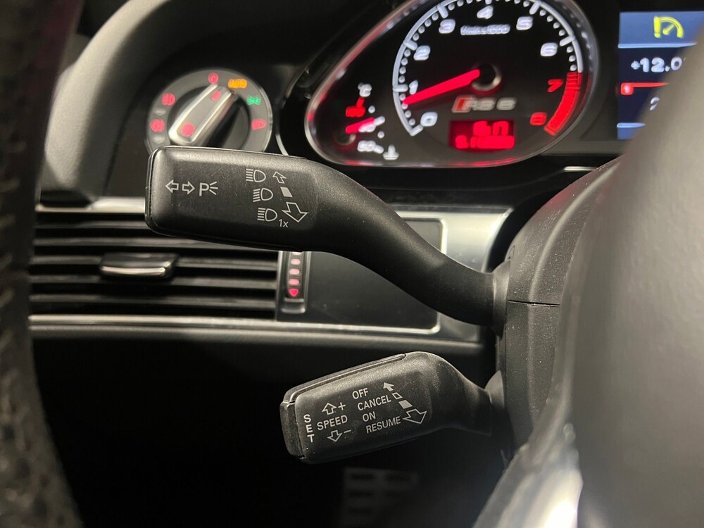 Audi RS6 Sedan 5.0 V10 Quattro 580hp 2010