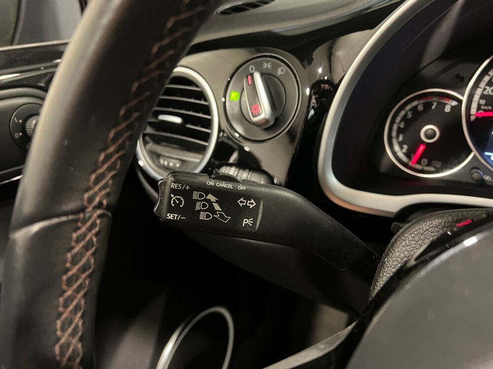 Volkswagen Beetle Cabriolet 1.4 TSI Sport 160hp 2014, GD-609-V