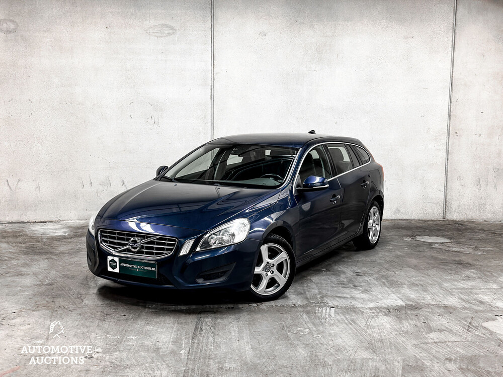Volvo V60 1.6 T4 Momentum 179hp 2013, 06-ZRV-7