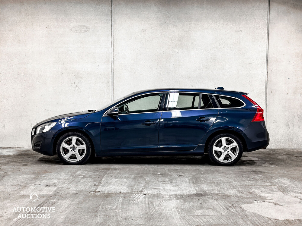 Volvo V60 1.6 T4 Momentum 179hp 2013, 06-ZRV-7