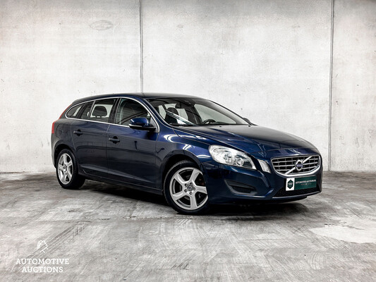 Volvo V60 1.6 T4 Momentum 179hp 2013, 06-ZRV-7