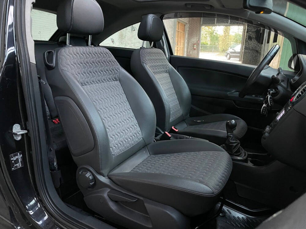 Opel Corsa OPC 1.6-16V T Color Edition 150pk 2011, G-495-DH