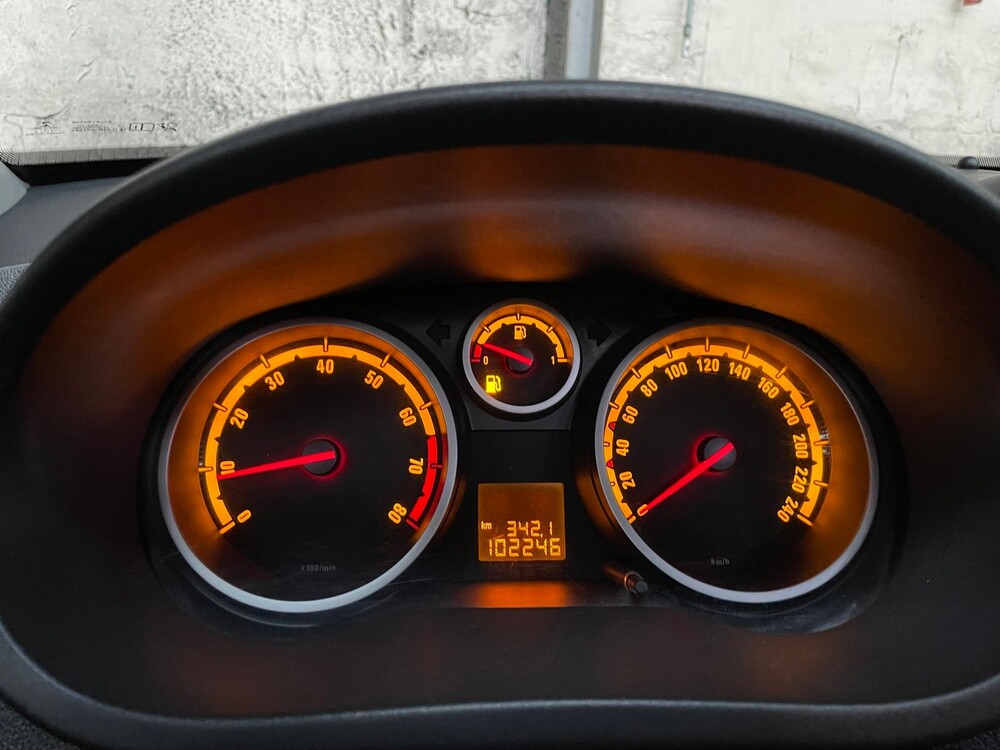 Opel Corsa OPC 1.6-16V T Color Edition 150pk 2011, G-495-DH