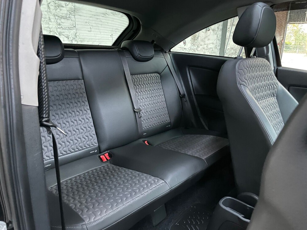 Opel Corsa OPC 1.6-16V T Color Edition 150pk 2011, G-495-DH