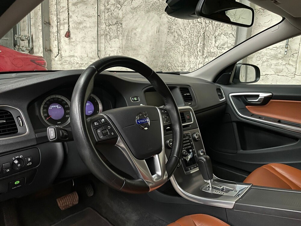 Volvo S60 3.0 T6 AWD Summum 305pk 2010 -Orig. NL- 50-LTS-5