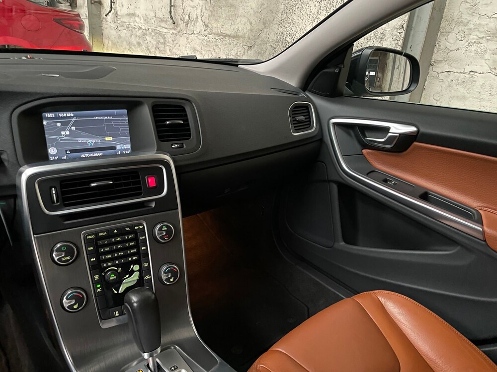 Volvo S60 3.0 T6 AWD Summum 305pk 2010 -Orig. NL- 50-LTS-5