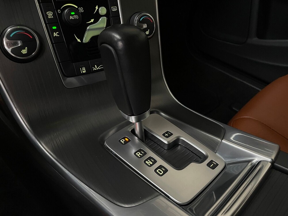 Volvo S60 3.0 T6 AWD Summum 305pk 2010 -Orig. NL- 50-LTS-5