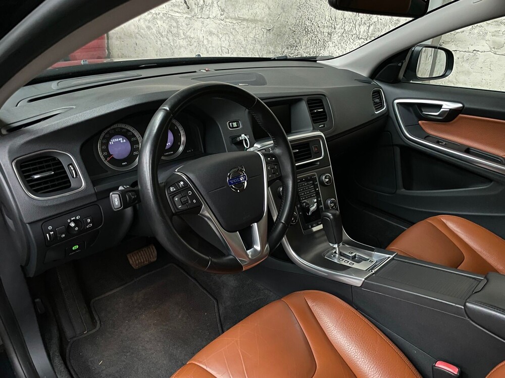 Volvo S60 3.0 T6 AWD Summum 305pk 2010 -Orig. NL- 50-LTS-5