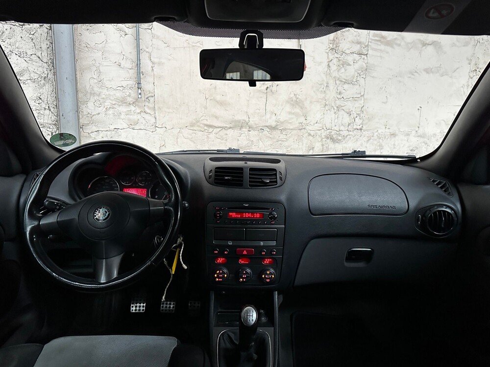 Alfa Romeo 147 1.6 TS Blackline II 105pk 2007 -Orig. NL- 60-XR-ZN